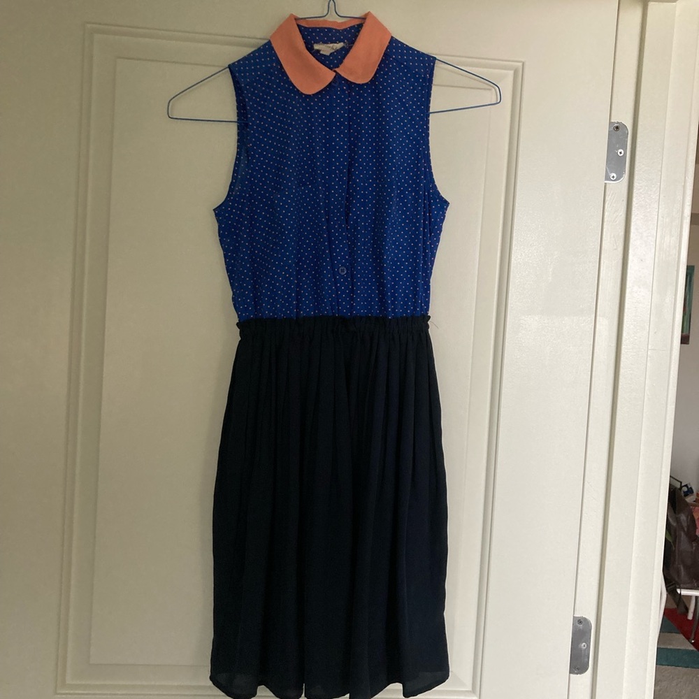Sleeveless dress